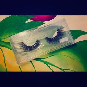 Mink strip lashes
